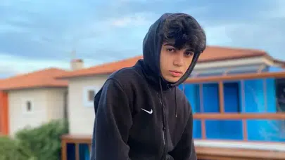 BERKE JUAN KAÇ YAŞINDA? Berke Juan Kimdir, Nereli, Gerçek Adı Ne, Boyu ve Kilosu Kaç, Sevgilisi Var Mı, Nasıl Ünlü Oldu?