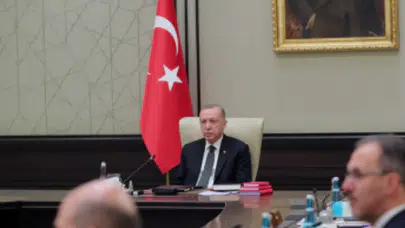 CUMHURBAŞKANLIĞI KABİNESİ HANGİ KARARLARI ALDI! Erdoğan İran gerilimi, sınır güvenliği ve piyasalar hakkında ne dedi?