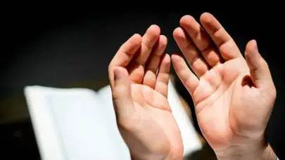 Arefe Günü 1000 İhlas Öğle Vakti Mi Okunur, Hangi Dualar Kabul Edilir, Hangi Zikirler Çekilir, Bayram Gecesi Devam Eder Mi?