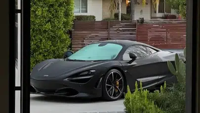 Mahmut Orhan’ın kapısındaki spor otomobil fiyatıyla şaşırttı