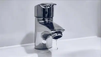 Seferihisar’da Dokuz Saatlik Susuzluk İşletmeleri Zorladı