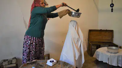 Kurşun dökerken yapılan hata metali içten içe çürütüyor!