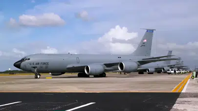 Ortadoğu semalarında korkutan düşüş: Tanker uçak enkaza döndü