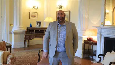 Türkçe Konuşan İngiliz Diplomat: Kenan Poleo Kimdir?