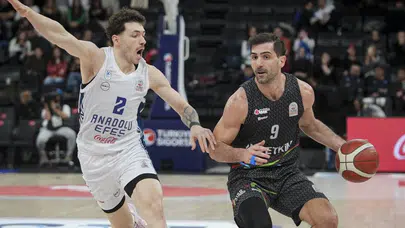 Petkimspor Anadolu Efes maçı saat kaçta! hangi kanalda canlı, Türksat frekans bilgileri nedir, İzmir’de mi oynanacak?