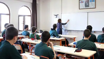 Öğretmen grevi tartışması büyüyor: Okullarda son dakika gelişmesi!