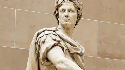 Roma tarihinin en güçlü liderlerinden biri: Julius Caesar’ın yükselişi!