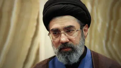 ALİ HAMANEY’İN YERİNE MÜCTEBA HAMANEY Mİ GELECEK! Kimdir, İran’ın yeni lideri mi oldu, kaç yaşında, Humeyni ile akraba mı?