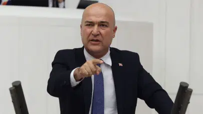 MURAT BAKAN KAÇ YAŞINDA! Aslen nereli, eşi kim, mesleği ne, hangi partiden ve İzmir’de hangi görevleri üstlendi?