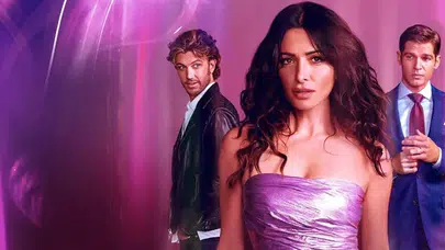 SEX/LIFE KADROSU! Sarah Shahi kimdir, Adam Demos kaç yaşında?