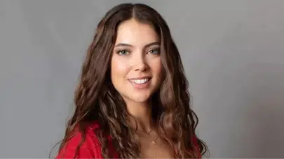 Rüya Helin Demirbulut Kimdir, Kaç Yaşında, Nereli, Aslen Karslı Mı, Mimar Sinan Üniversitesi Mezunu Mu, Hangi Dizi ve Filmlerde Oynadı, Cem Yılmaz ile İlişkisi Var Mı?