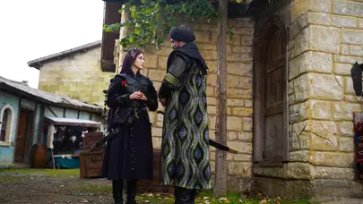 ŞÜKRÜ ÖZYILDIZ İLE CEMRE GÜMELİ SEVGİLİ Mİ? Dizi aşkı gerçek mi oldu?