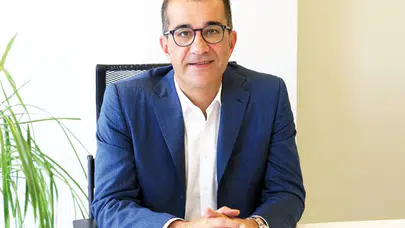 Avrupa’nın En Büyük Şehir Hastanesinde Murat Çeçen İmzası