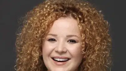 MELİNA ÖZPRODOMOS HAYATI VE KİMDİR! Hangi dizilerde oynadı? Sevgilisi var mı?