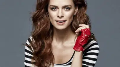 Yıllar Önce Anlatmıştı! Özge Özpirinçci’ye Gelen Mesaj Yeniden Konuşuluyor