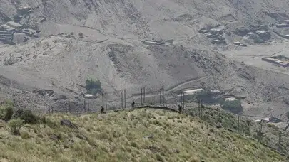 Durand Hattı’nda Çatışma Şiddetleniyor, Pakistan-Afganistan Saldırıları Sürüyor