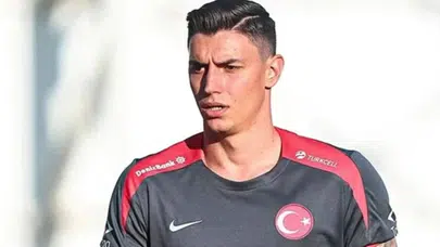Lille’in Milli Kalecisi Berke Özer’in Yeni Sevgilisi Sosyal Medyada Görüntülendi