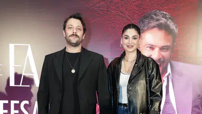 Emre Altuğ’dan efsane albümüne görkemli gala