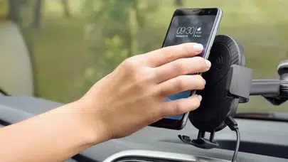 ÖN CAMA TELEFON KOYMAK YASAK MI 2026? Cezası ne kadar ve telefondan video izlemek yasak mı?