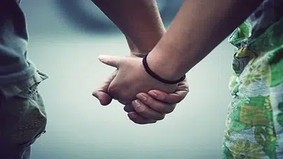 RÜYADA SEVDİĞİNİ GÖRMEK NE ANLAMA GELİR? Eski Sevgiliyi Görmek, Sevdiğini Başkasıyla Görmek Ne Demektir?