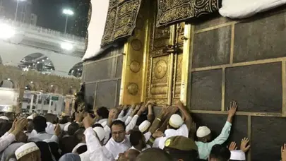 Bir Rüyada Görülen Kabe Manzarası Kalpleri Sarsıyor