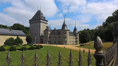 Traitors şatosu herkesi büyüledi: Avrupa’daki gizemli mekan hakkında bilinenler!