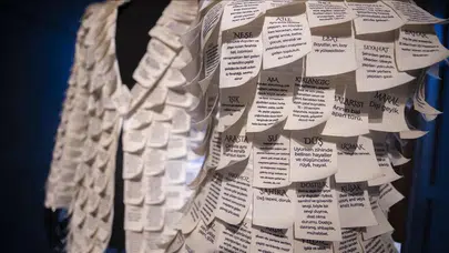 Metindeki küçük düzeltme anlatımı tamamen farklılaştırdı