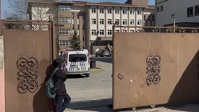 ÇEKMEKÖY'DE ÖĞRETMENİ ÖLDÜREN F.S.B. KİMDİR, 17 Yaşında mı, Sabıkası Var mı, Kaç Yaşında, Nereli, Tutuklandı mı, Ne Kadar Ceza Alacak?