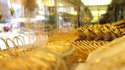 İzmit’te akşam saatleri altın piyasası bitiyor