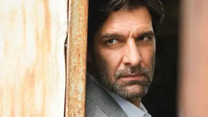 Eşref Rüya Dinçer kimdir? Taner Rumeli kaç yaşında, aslen nereli, evli mi, çocuğu var mı, hangi dizi ve filmlerde oynadı?