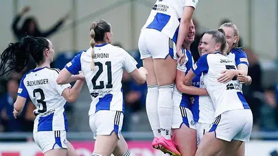 Sahadaki Performansları Kadar Güzellikleri de Konuşuluyor: İşte Grasshopper Kadın Futbol Takımı!