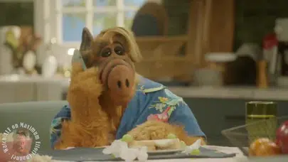 ALF UZAYLI! ALF Geri Mi Dönüyor? Ryan Reynolds İkonik Uzaylıyı Yeniden Ekrana Taşıyor