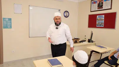 İshak Danış Özgeçmişi Kimdir, Evli Mi, Kaç Çocuğu Var, Nerede Görev Yapıyor, Büyük Çamlıca Camii İmamı Mı?