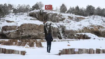 Yoğun kar Sivas’ı etkiledi, kırsal kesimde ulaşım durma noktasında