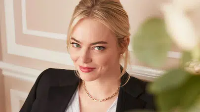 Emma Stone Kırmızı Halıyı Salladı Ama Bu Kez Nedeni Başka: Görenler İnanamadı!