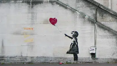 BANKSY KİMDİR! Kimliği Ne Zaman Ortaya Çıktı, Gerçek Adı Ne, David Jones İddiası Nedir?
