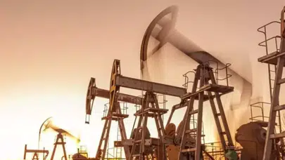 BRENT PETROL REKOR MU KIRDI! Hürmüz Boğazı Krizi Petrolü Nasıl Etkiliyor, Akaryakıta Büyük Zammı Gelecek?