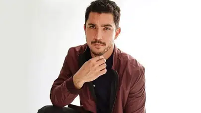 KAAN YILDIRIM KAÇ YAŞINDA? Hangi dizilerde oynadı, oyunculuk eğitimi nerede aldı ve kariyerine nasıl başladı?