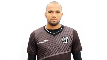 Finalde Everson’un Aldığı Darbe Sonrası Saha Bir Anda Karıştı