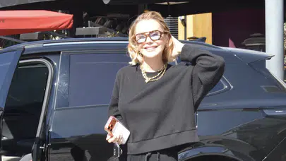 Ece Erken’den alışveriş tarzı sorusuna kahkaha attıran yanıt