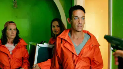 Yozlaşmış ajanlar ve tetikçiler peşlerinde: Temizlik Ekibi nefes kesecek