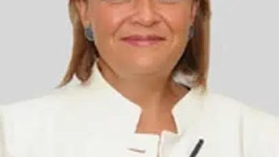 GÖZDE AKPINAR SERVETİ NE KADAR? Mesleği ne?