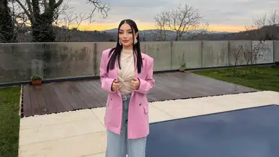 Yemekteyiz Asranur Hanım Kimdir, Kaç Yaşında, Nereli, Ne İş Yapıyor, Moda Tasarımcısı Mı, Instagram Hesabı Nedir?