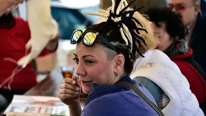 Müzikten doğaya uzanan yolculuk: Özlem Tekin’in Milas’taki yeni yaşamı