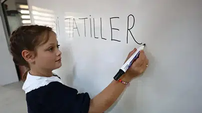 13 Mart 2026 Okullar Tatil Mi, Ders Var mı? Karne Günü Yoklama Alınacak mı, Sınıflarda Ders Yapılacak mı?