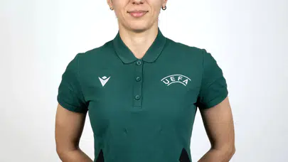 Süper Lig’de görev alan genç kadın hakem Asena Albayrak!