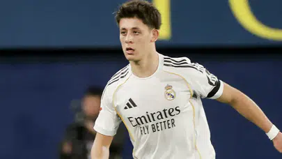 ARDA GÜLER REAL MADRİD'DE NEDEN ELEŞTİRİLİYOR! Oyun temposunu mu düşürüyor, takıma uyum sağlayamadı mı?