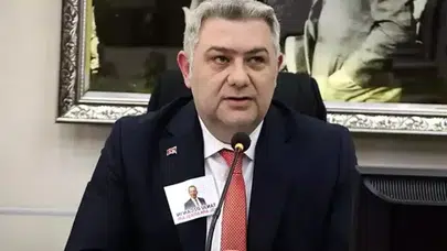 MEHMET TUNA ÖZCAN HAYATI VE KİMDİR! Hangi Partiden? Aslen nereli?