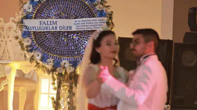 Falım manisi aşka dönüştü: İzmir’de dikkat çeken evlilik hikâyesi