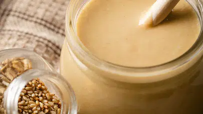 TAHİN BEBEĞE GAZ YAPAR MI! Emziren Anne Tahin Yiyebilir mi, Tahin Süt Yapar mı ve Anne Sütünü Artırır mı?